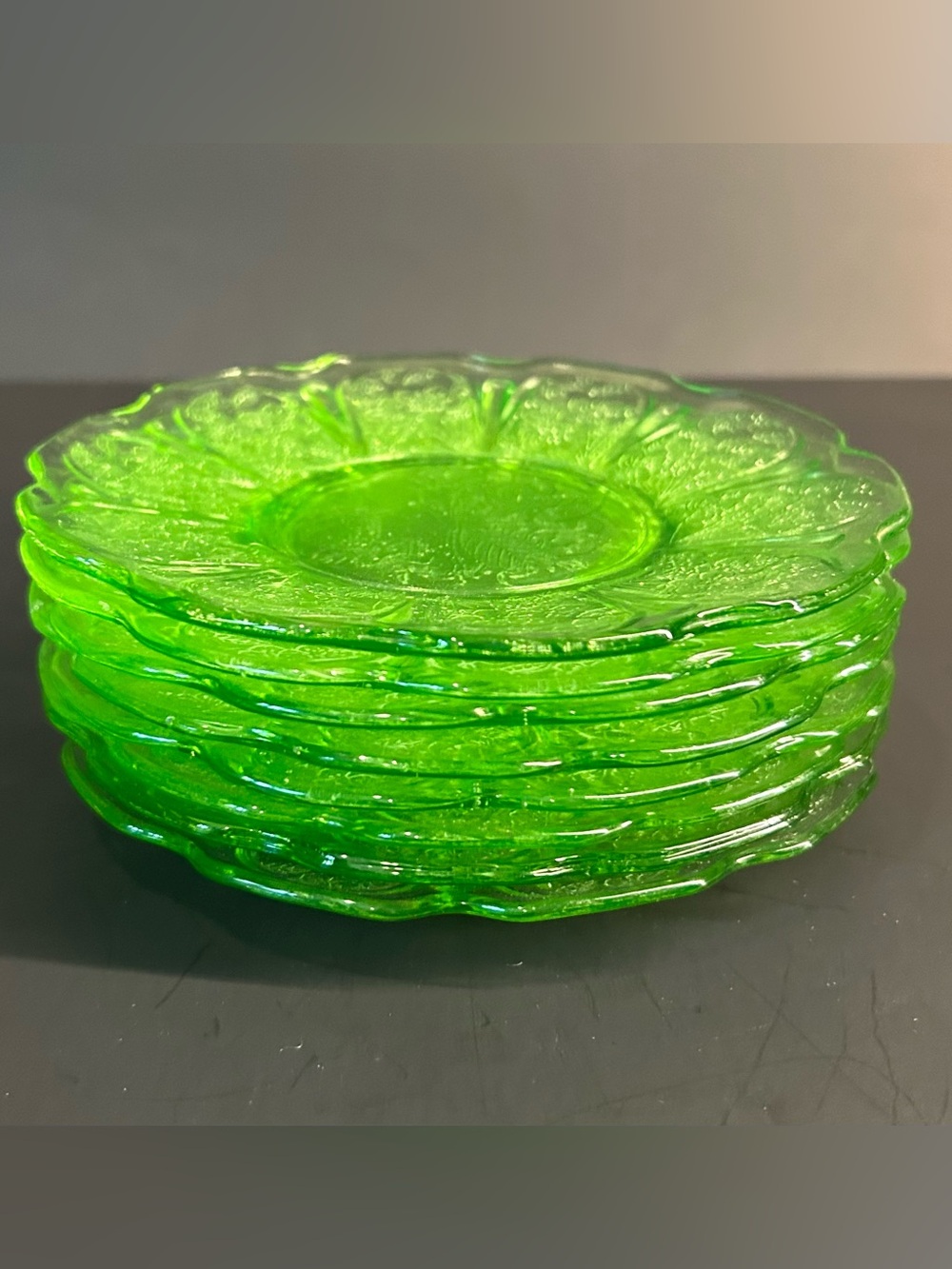 Jeannette Glass Cherry Blossom Uranium 6” Plates Set of 8 Vintage UV Glow - Picture 7 of 8